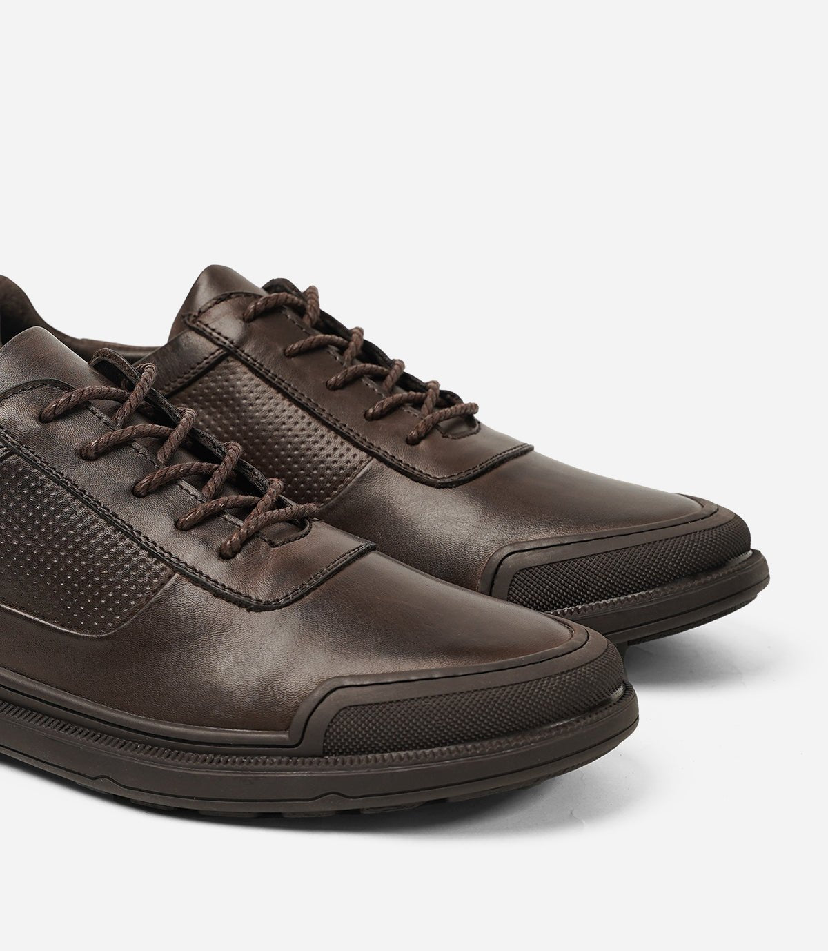 BASKET URBAN EN CUIR, Marron– CL316