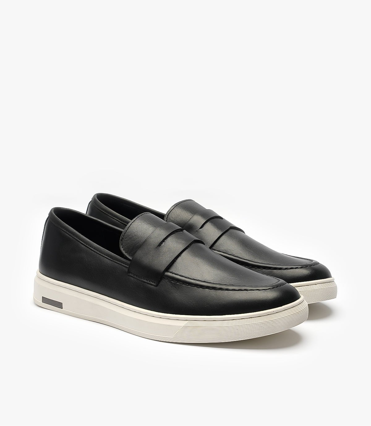 MOCASSIN ADDLER en Cuir, Noir, semelle blanche – CL6044