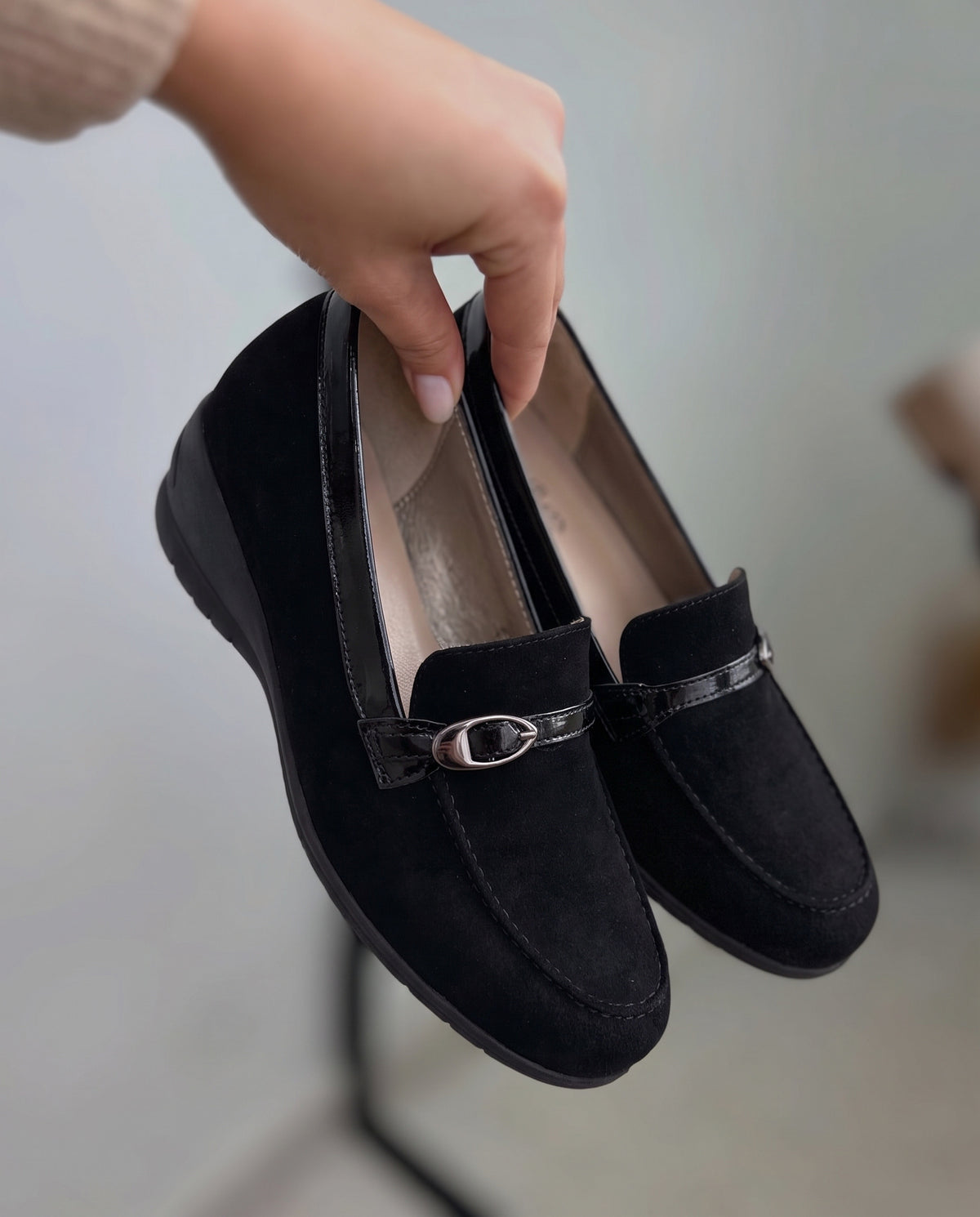 MOCASSIN CHICO EN DAIM NOIR