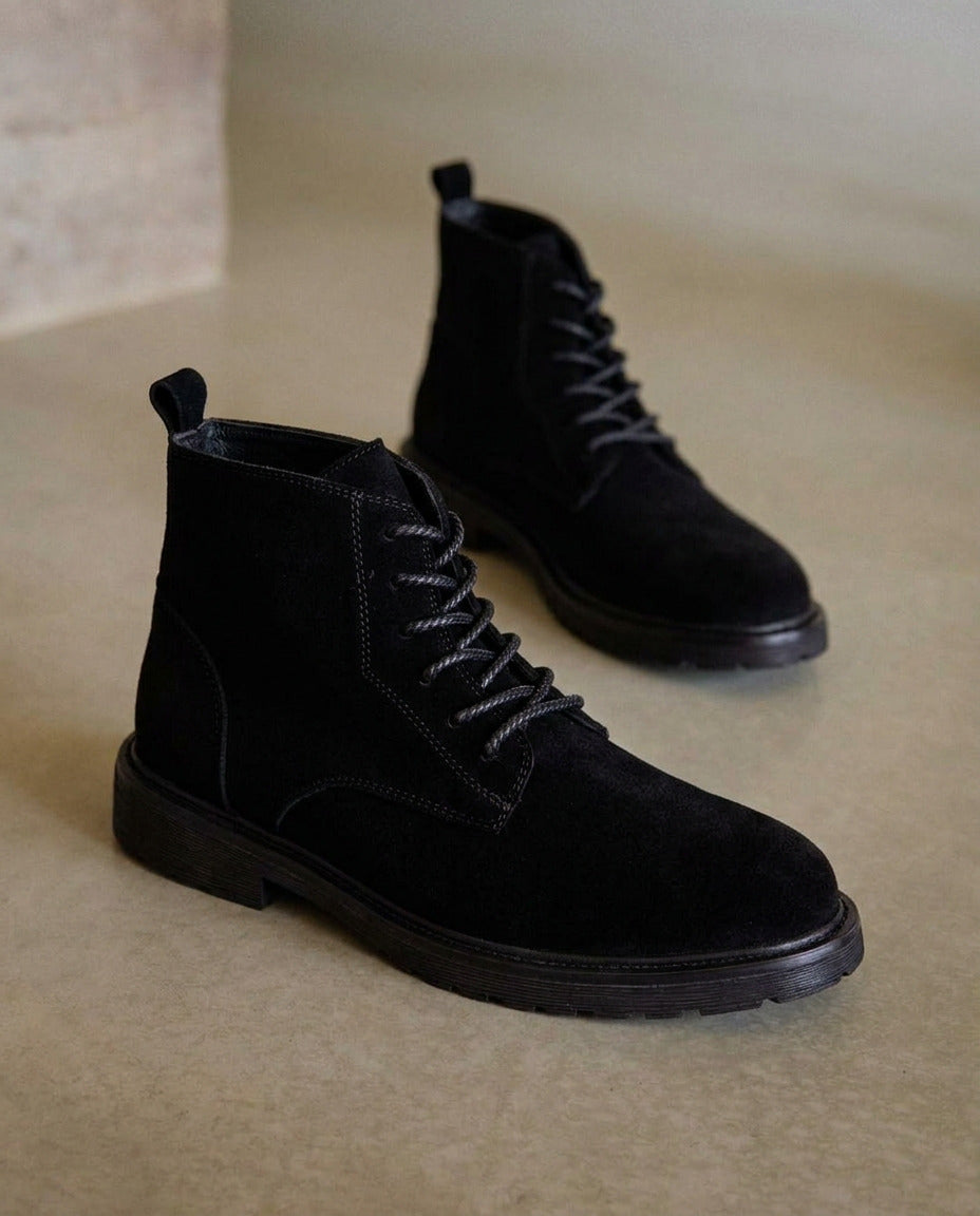 BOTTINE TREVAN EN DAIM NOIR - 4004