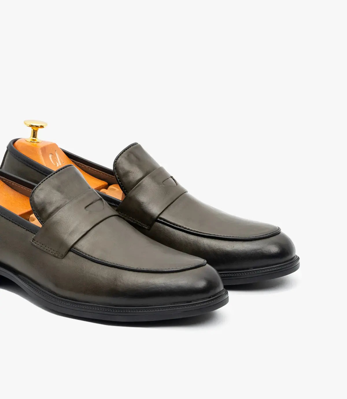 Mocassin Penny Loafer en Cuir, Huile d’olive CL2001 Celeno