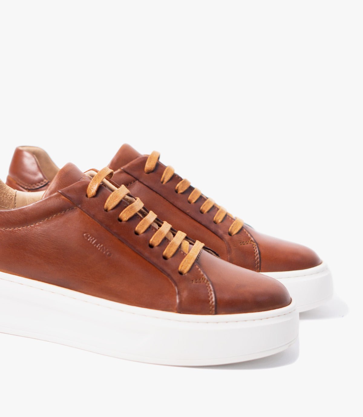 Basket Royale en Cuir Marron Cognac avec Semelle Blanche – CL6065