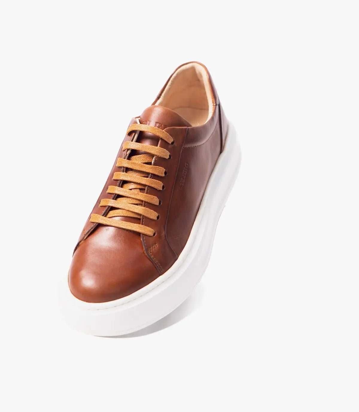 Basket Royale en Cuir Marron Cognac avec Semelle Blanche – CL6065 Celeno