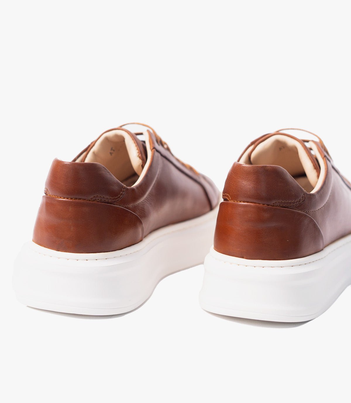 Basket Royale en Cuir Marron Cognac avec Semelle Blanche – CL6065