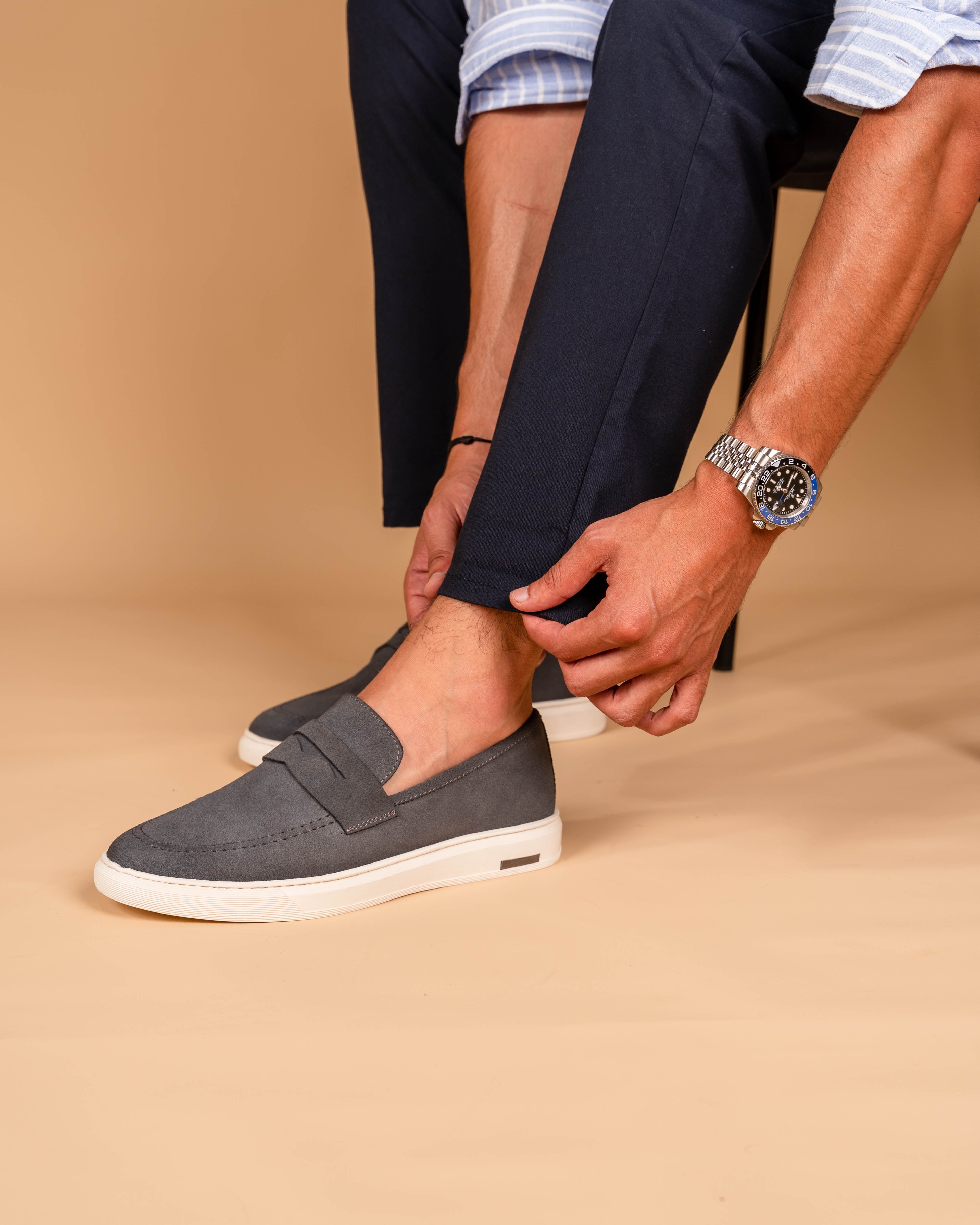 MOCASSIN ADDLER EN Daim, Gris – CL6044