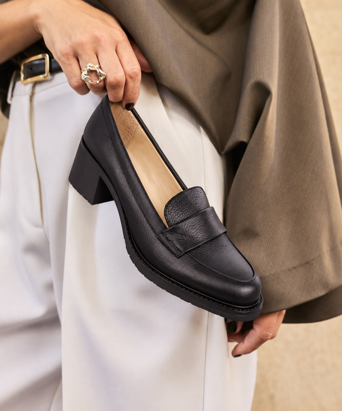 MOCASSIN SOFIA EN CUIR NOIR – 2300