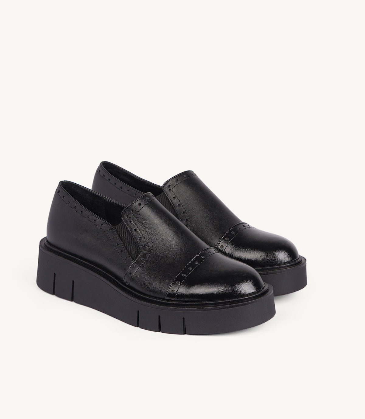MOCASSIN RYVEN EN CUIR NOIR - 2506