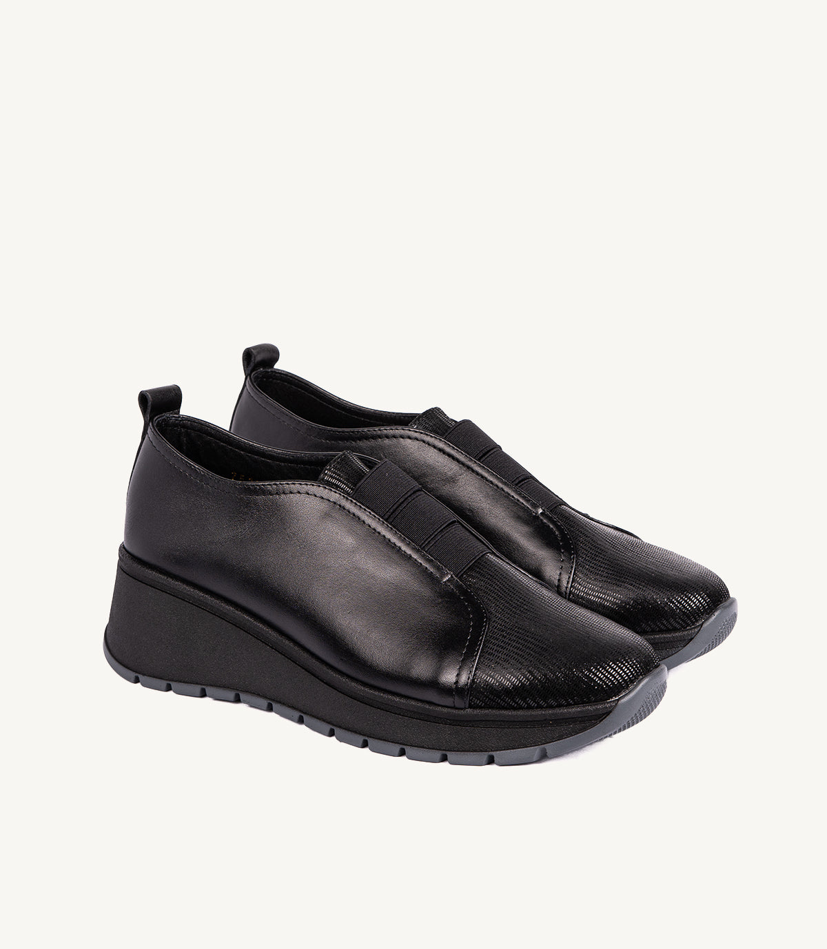 ALYA EN CUIR NOIR – 2516