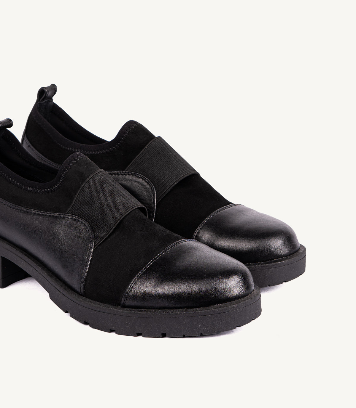 MILA EN CUIR ET DAIM NOIR – CL2505