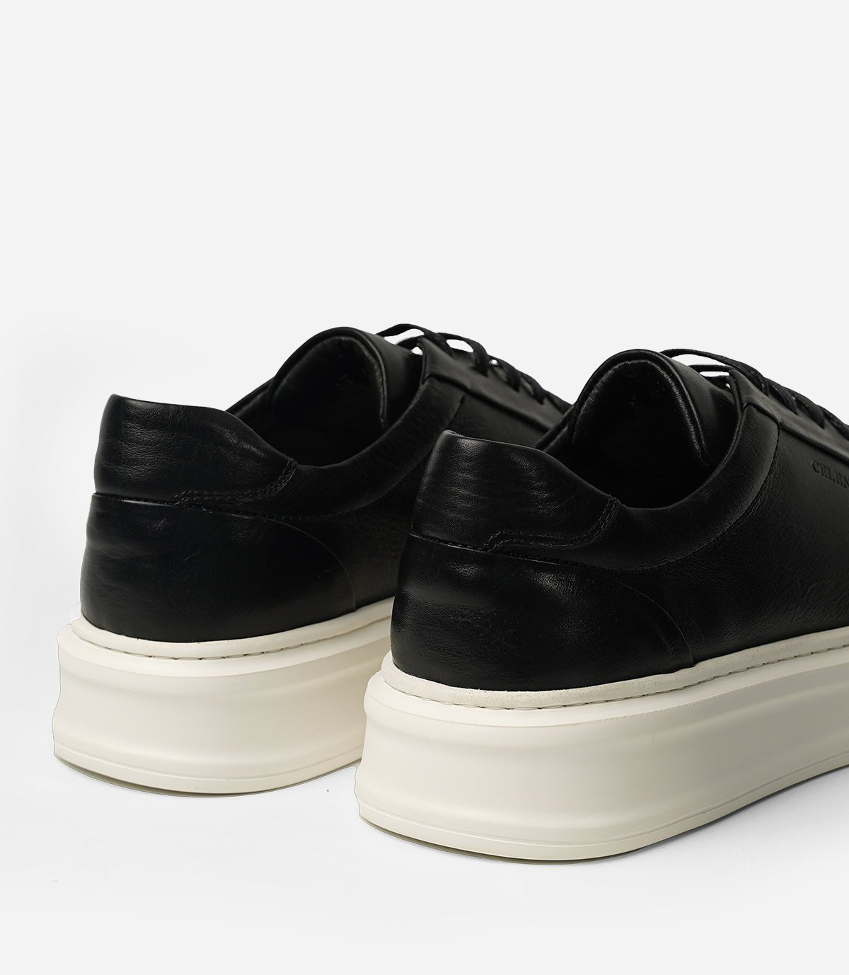 Basket Royale en Cuir Noir avec Semelle Blanche – CL6065