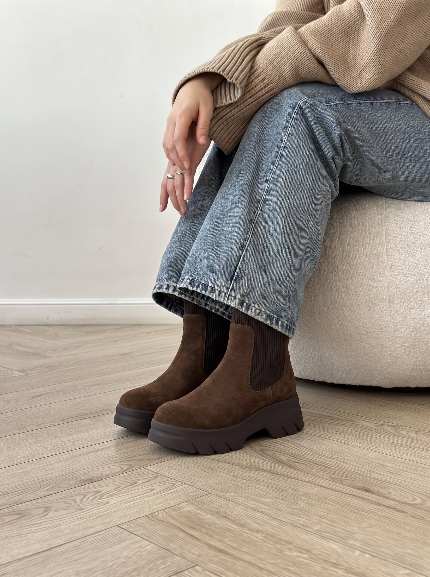 BOTTINE ANCLE EN DAIM, KAKI