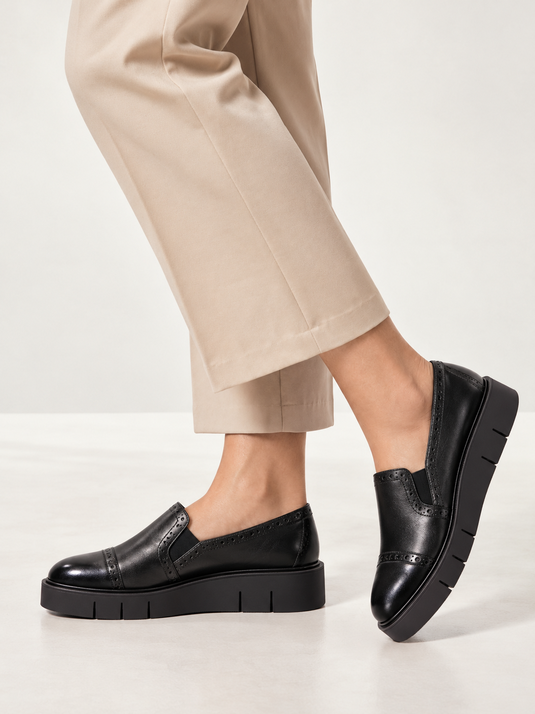 MOCASSIN RYVEN EN CUIR NOIR - 2506