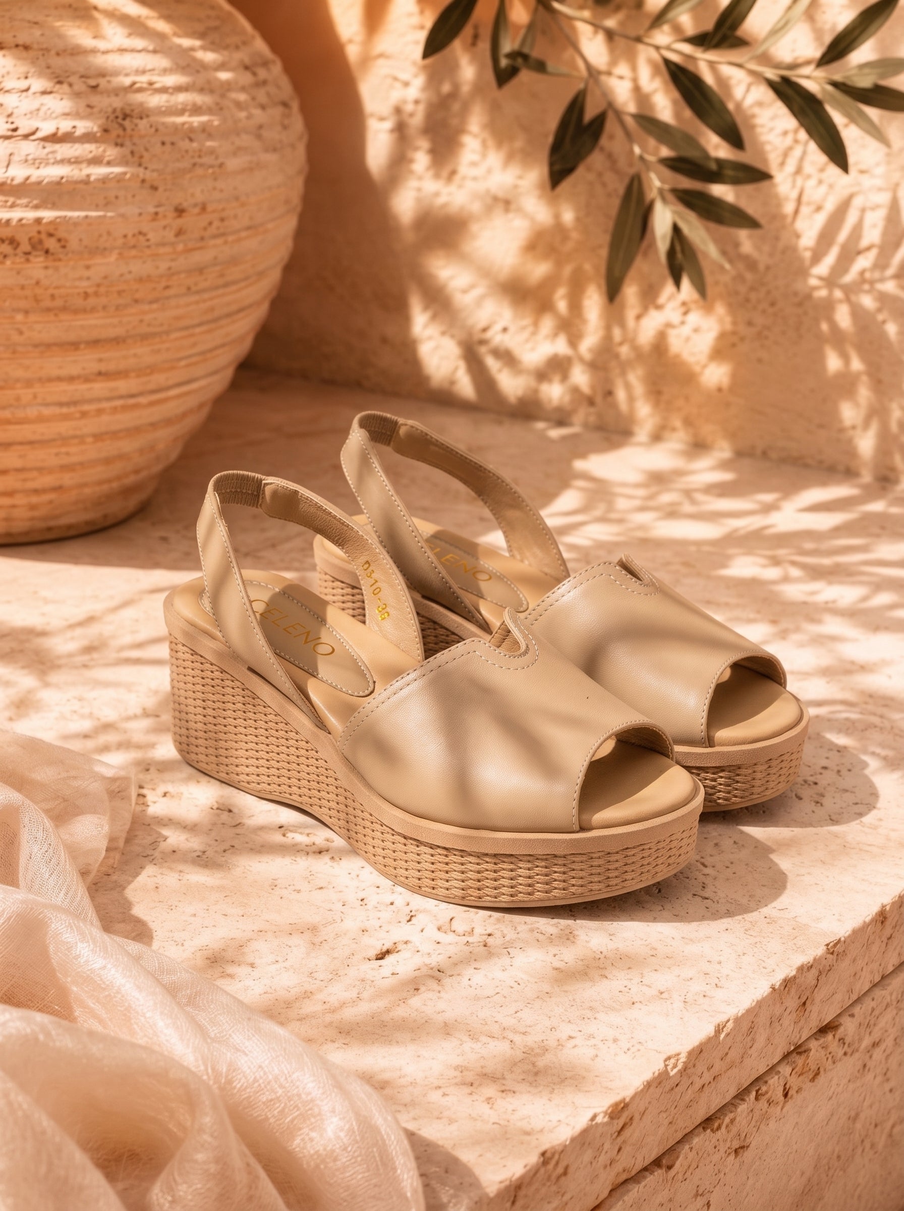 Sandale Compensée NAYA en Cuir, Beige – 1516