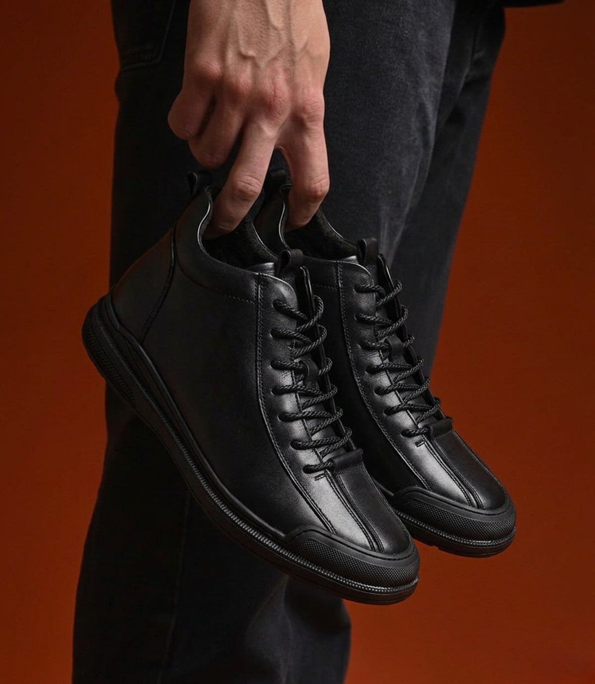 BOTTINE NIVEN EN CUIR NOIR - 346