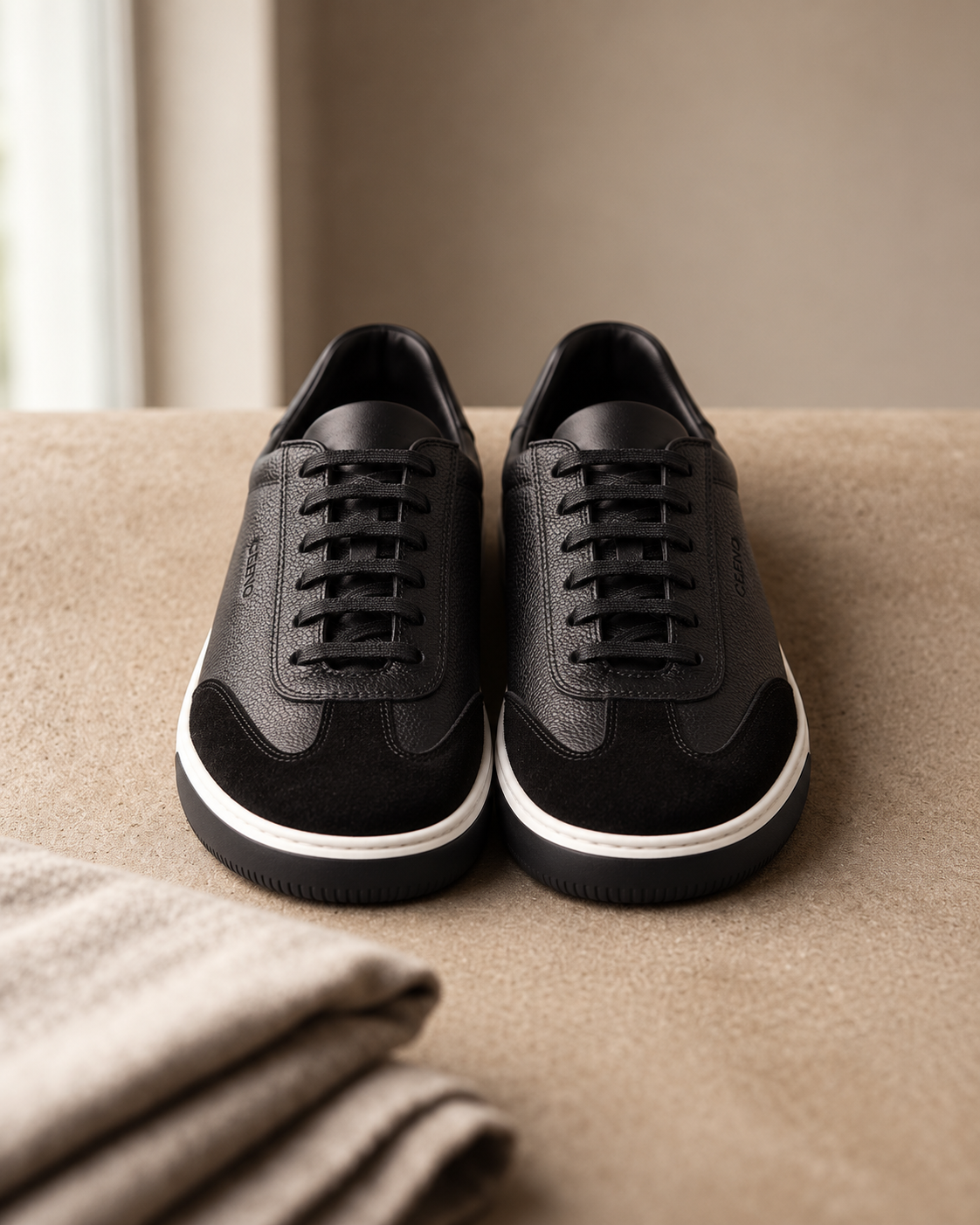 RIVOLI EN CUIR ET DAIM NOIR – CL7008