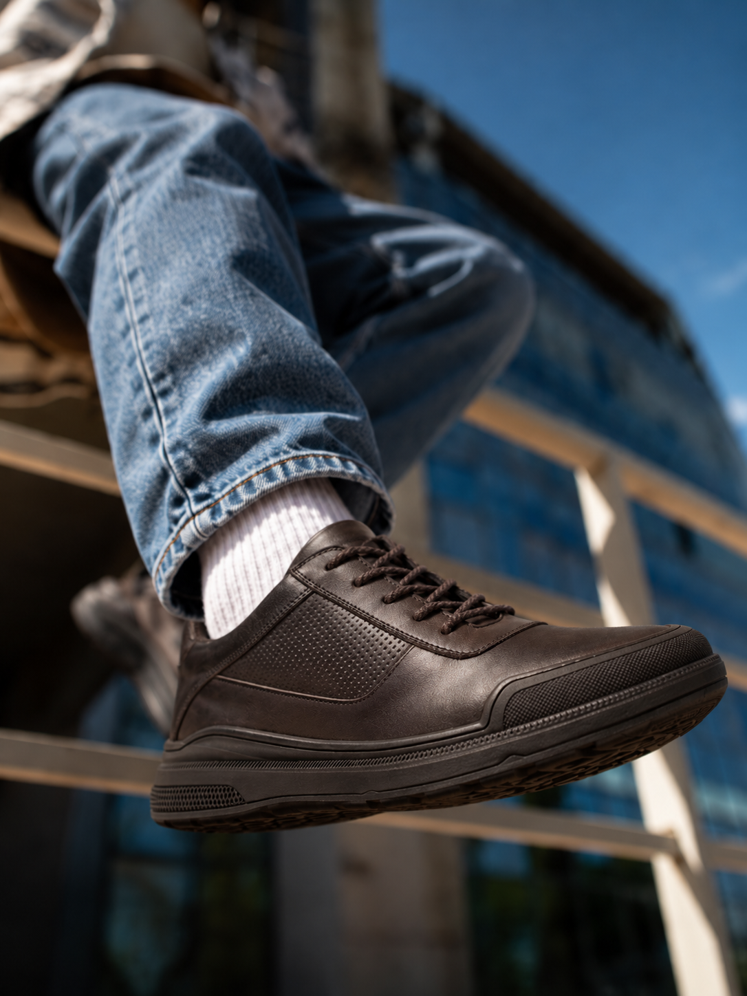 BASKET URBAN EN CUIR, Marron– CL316