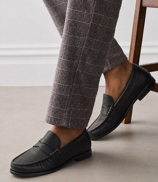 MOCASSIN EN CUIR NOIR- CL110