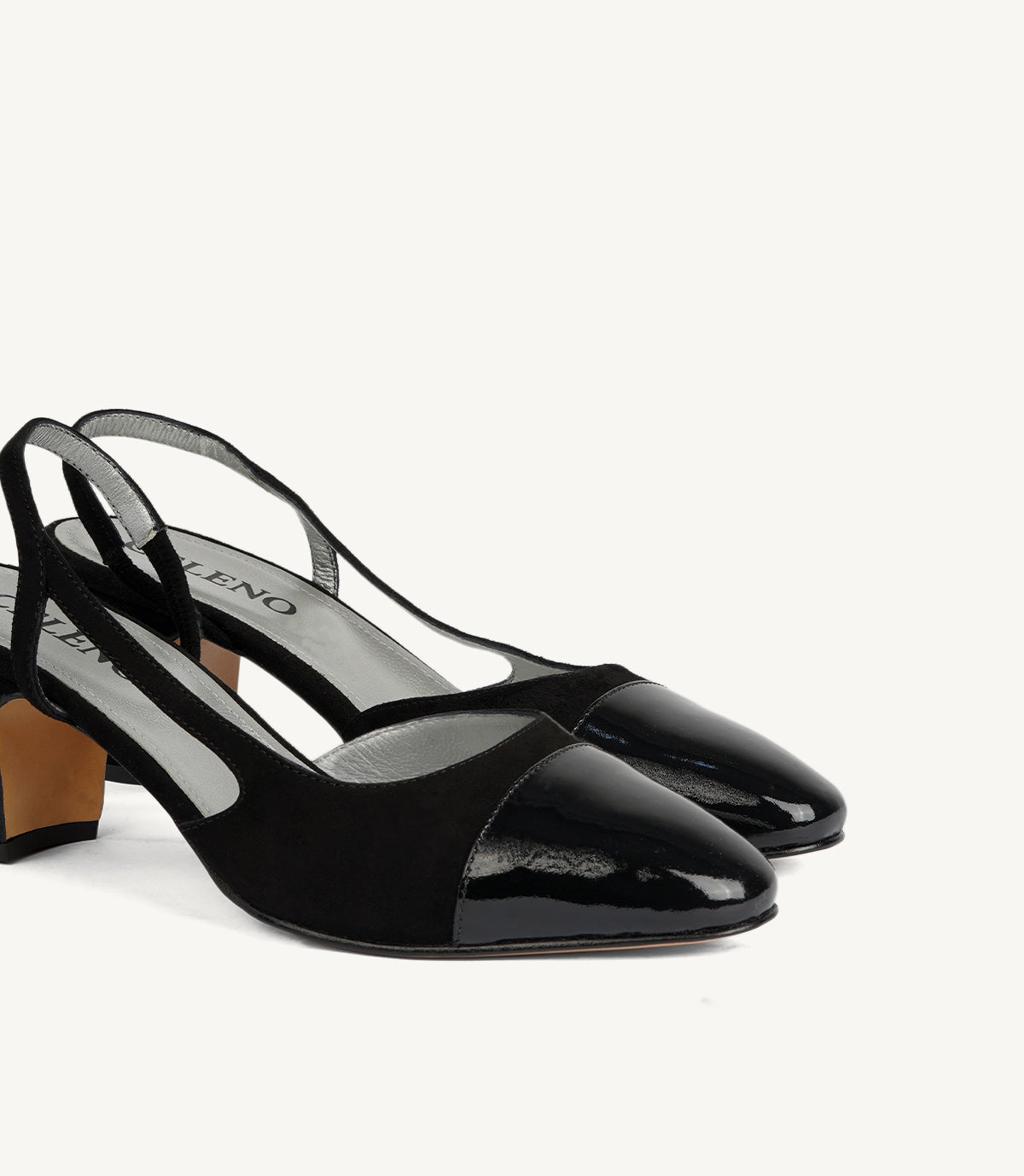 SARA DAIM NOIR