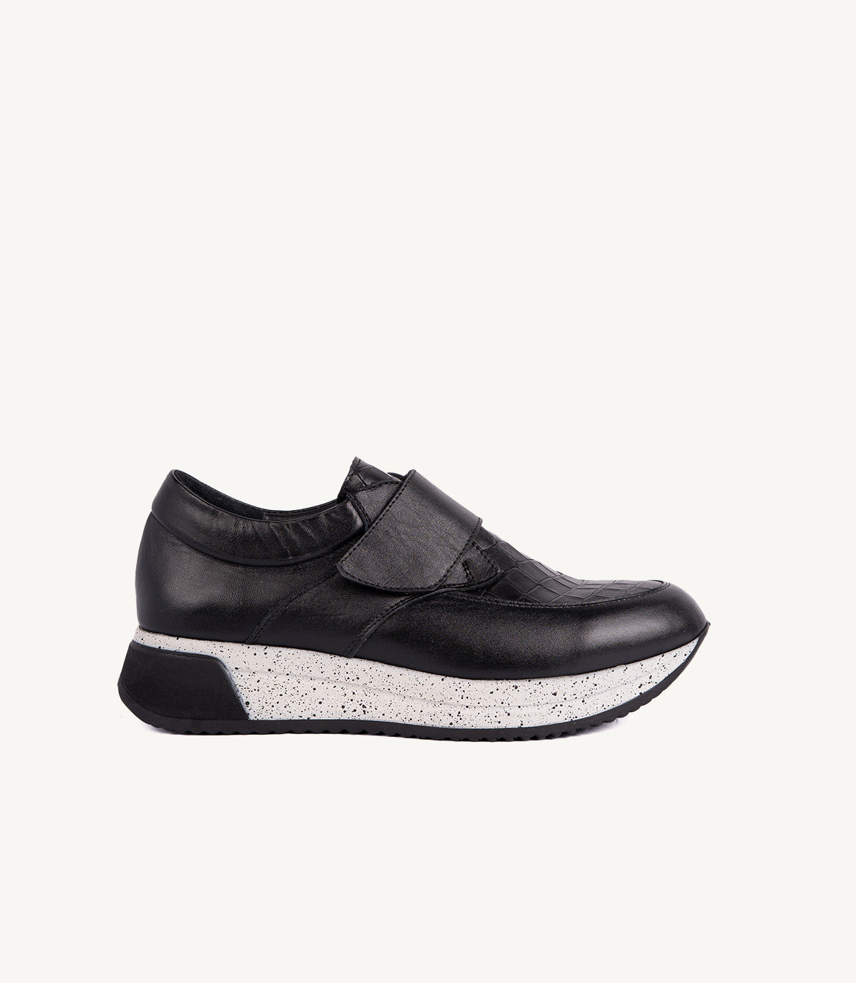 ELYA EN CUIR NOIR – CL2501
