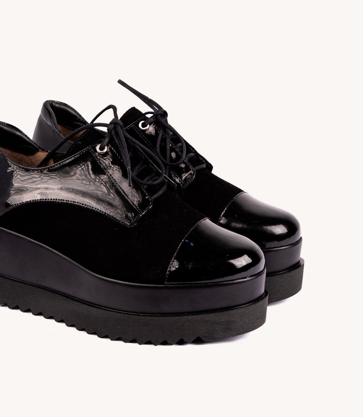 EKO EN CUIR ET DAIM NOIR