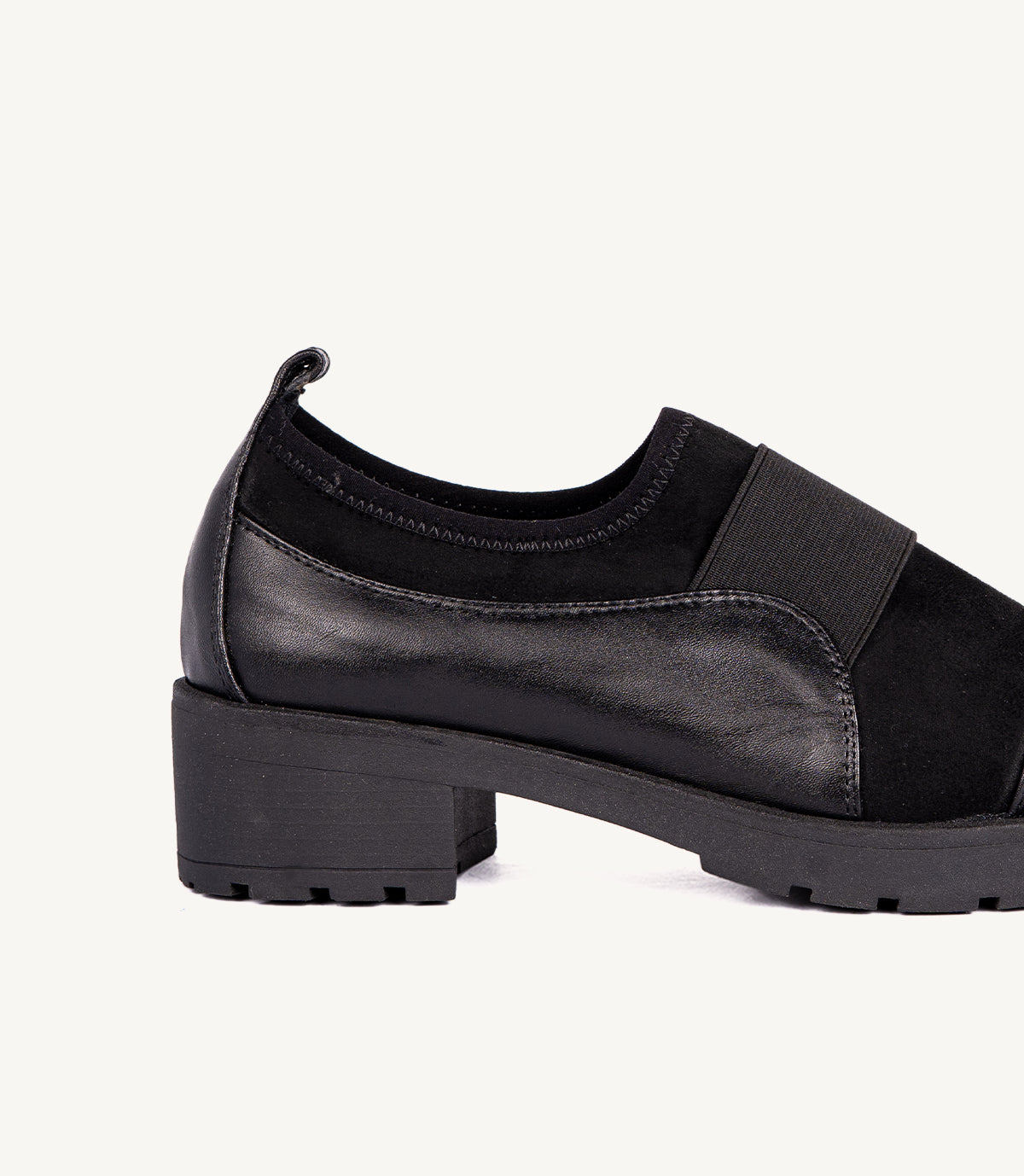 MILA EN CUIR ET DAIM NOIR – CL2505