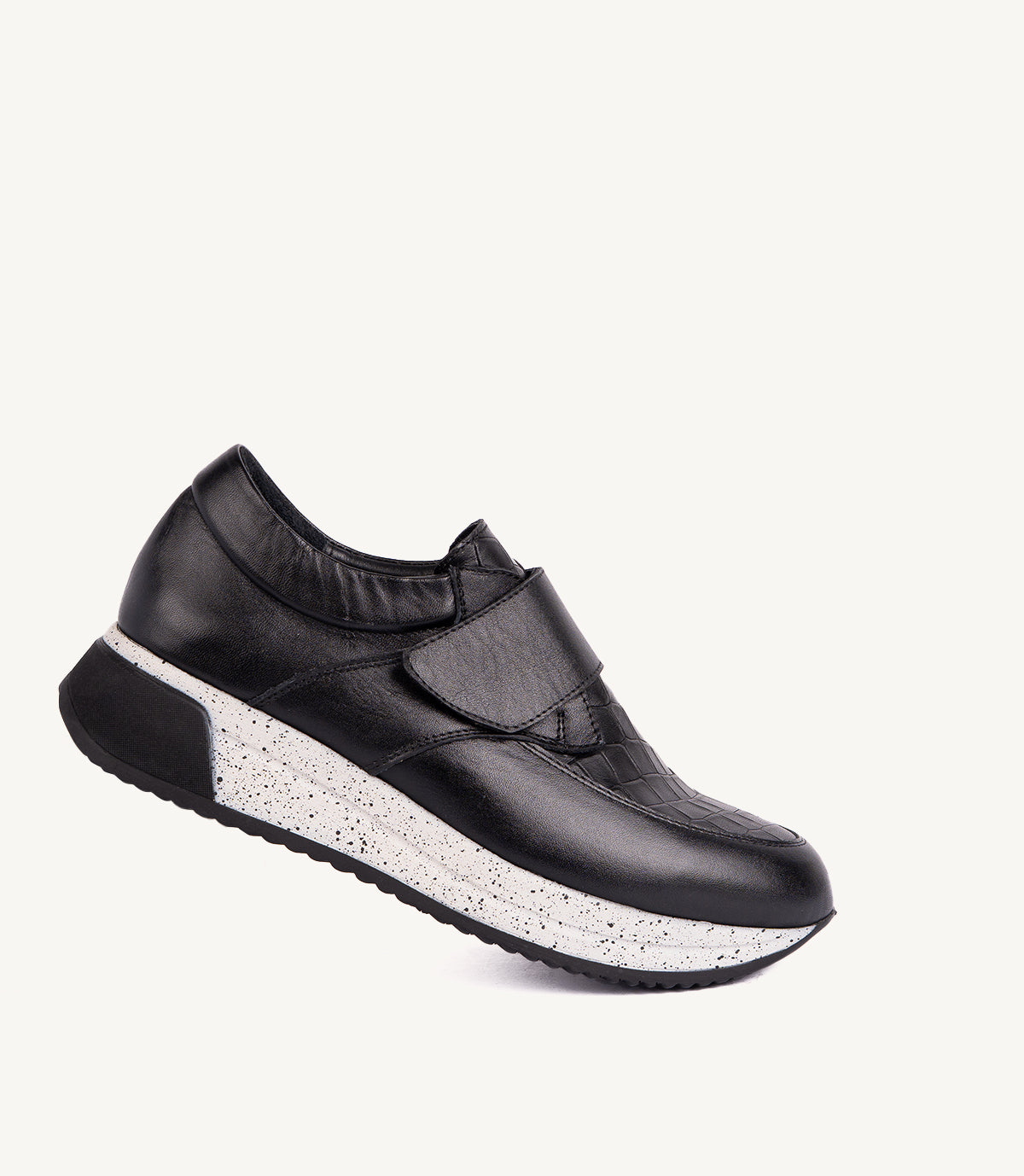 ELYA EN CUIR NOIR – CL2501
